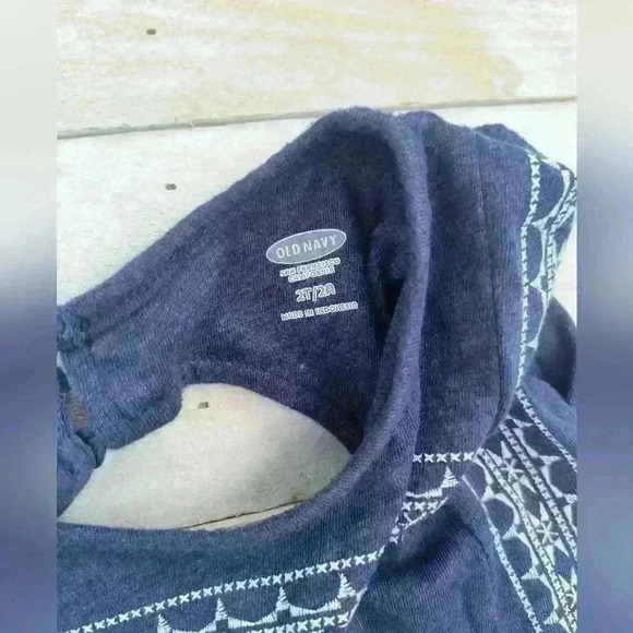 Old Navy Toddler Girls Blue Tribal Print Keyhole Back Short Sleeve Top Size 2T - Picture 3 of 5